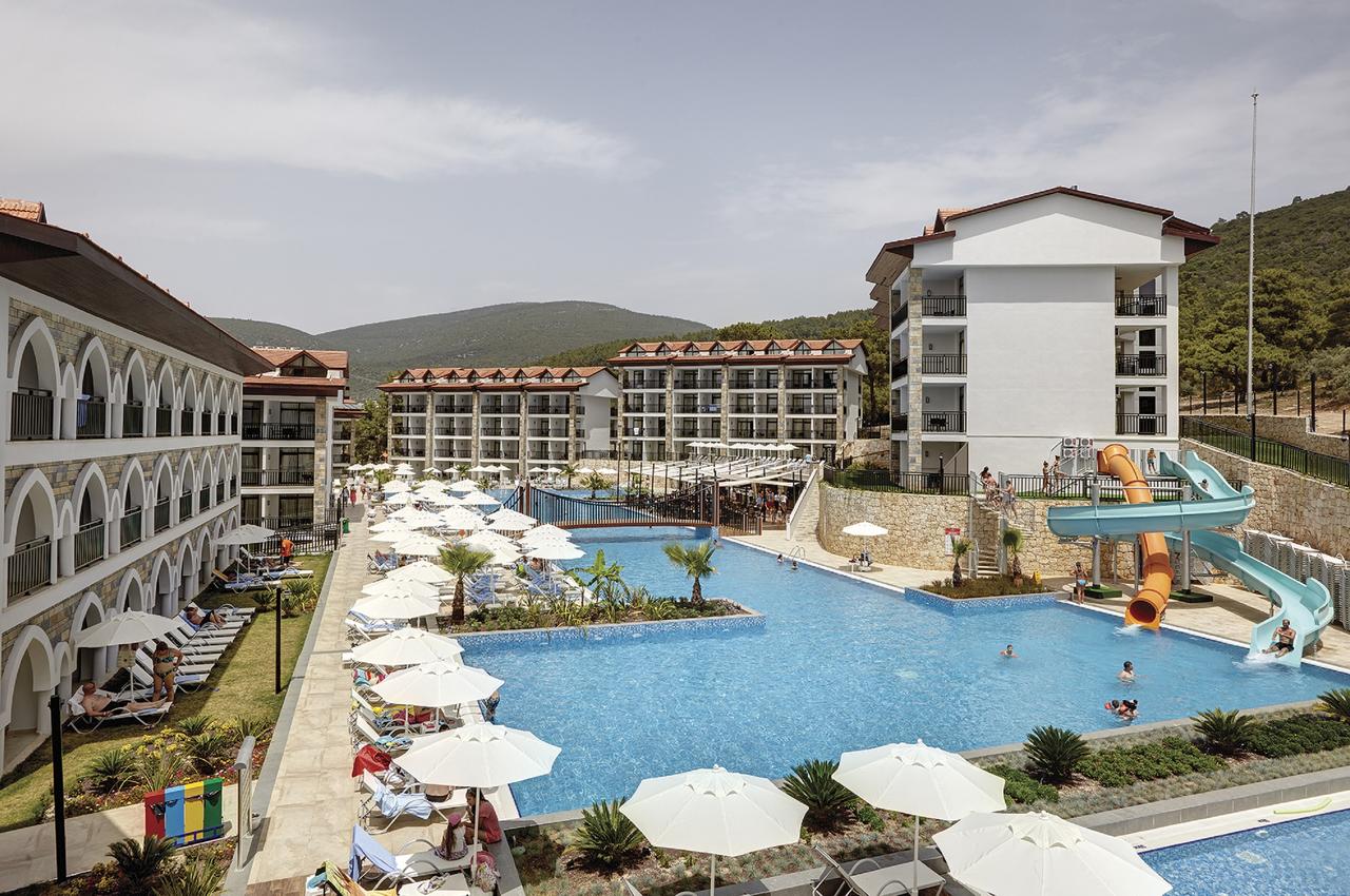 Ramada Resort Akbuk